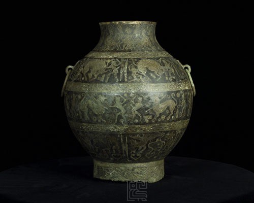 Hu, bronze vessel with lacquered design of hunting scenes motif, Warring States period Collection Image, Figure 6, Total 19 Figures