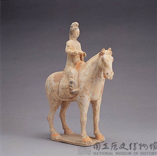 加彩人騎馬樂器俑藏品圖，第17張