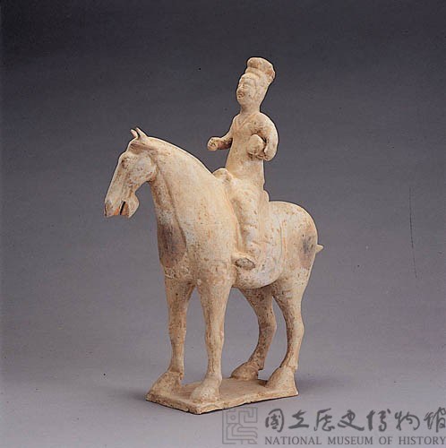 加彩人騎馬樂器俑藏品圖，第15張