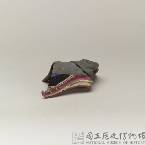 Women’s Green Silk-Edged Shoes Collection Image, Figure 1, Total 2 Figures