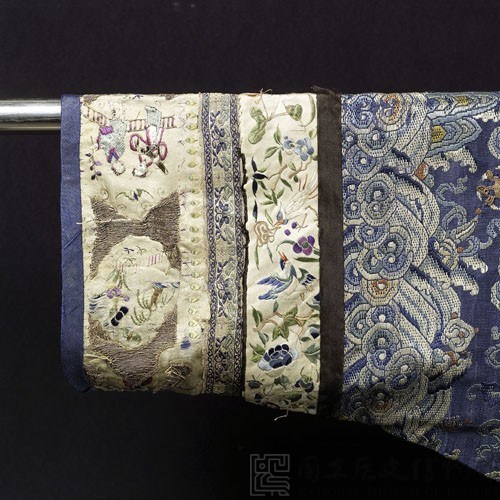 Empress Robe Embroidered with Cloud and Dragon Patterns Collection Image, Figure 6, Total 7 Figures