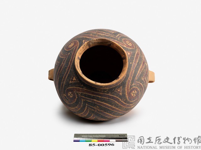 Bansan painted pottery ewer with whorl design Collection Image, Figure 5, Total 5 Figures