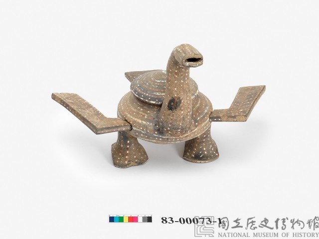 Gray pottery duck-shaped container with colors Collection Image, Figure 4, Total 6 Figures