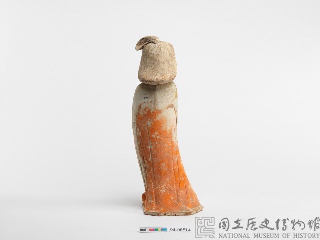 Earthenware court lady with tricolor glaze Collection Image, Figure 4, Total 5 Figures