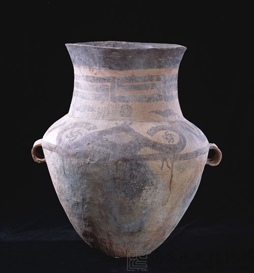 Double-handled earthenware jar with painted decoration. Collection Image, Figure 4, Total 9 Figures