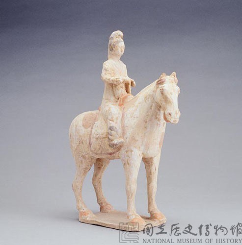 加彩人騎馬樂器俑藏品圖，第18張