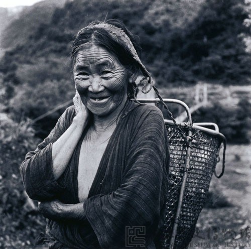 黥面原住民婦女藏品圖，第1張