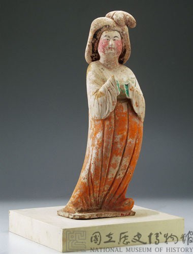 Earthenware court lady with tricolor glaze Collection Image, Figure 1, Total 5 Figures