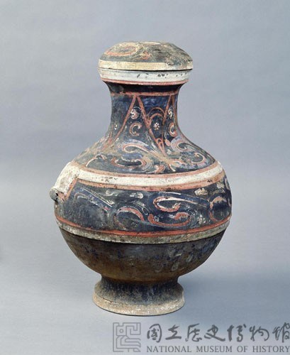 Gray earthenware jar, with unfired pigments and cloud pattern. Collection Image, Figure 1, Total 3 Figures