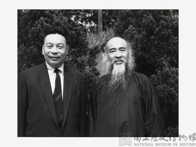 蔣經國與張大千藏品圖，第1張