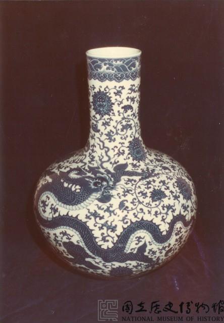 青花瓷瓶2個 A fine and rare blue and white vase, yuhuchunping, Seal mark
