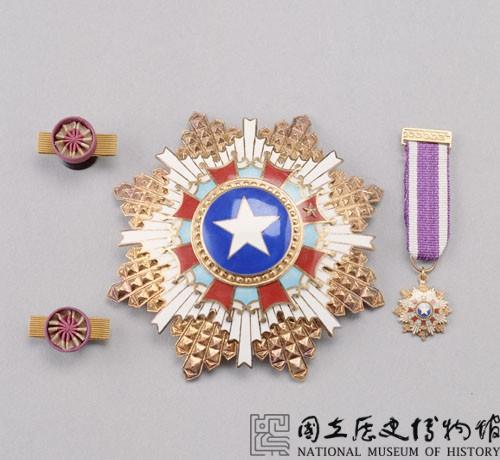 三等景星勳章藏品圖，第2張
