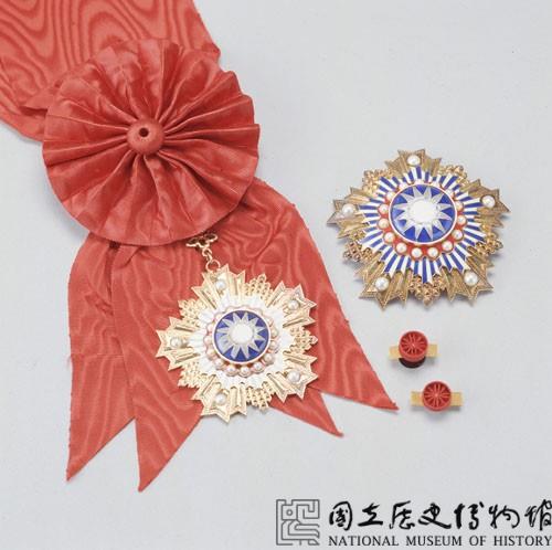 采玉大勳章藏品圖，第2張