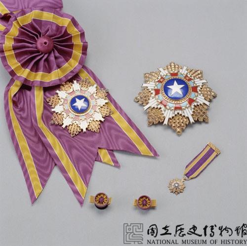 二等景星勳章藏品圖，第2張