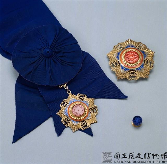三等采玉勳章藏品圖，第1張