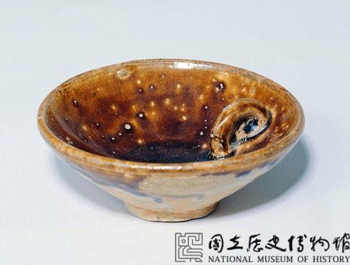 長沙窯青褐釉碗式油燈藏品圖，第1張
