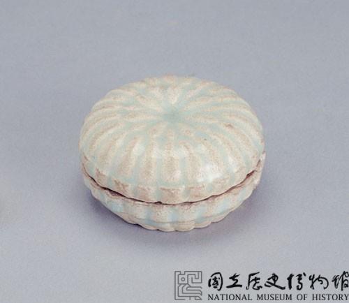 青白瓷小圓盒藏品圖，第1張