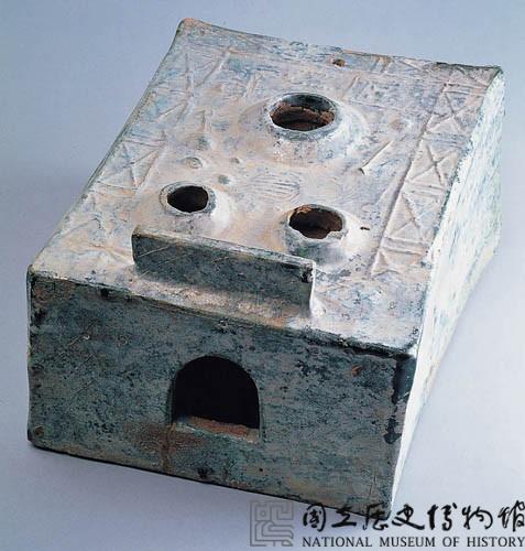 綠釉三眼陶灶藏品圖，第2張