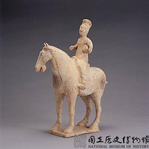 加彩人騎馬樂器俑藏品圖，第15張