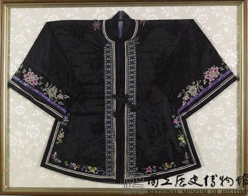 黑緞繡花女上衣藏品圖，第2張