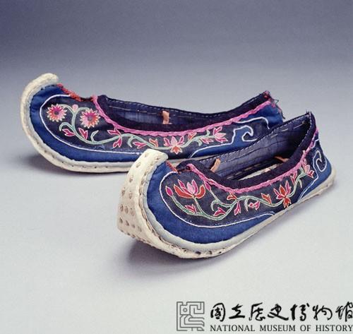 繡花女鞋藏品圖，第1張