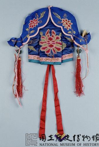 花葉紋彩繡童帽藏品圖，第1張