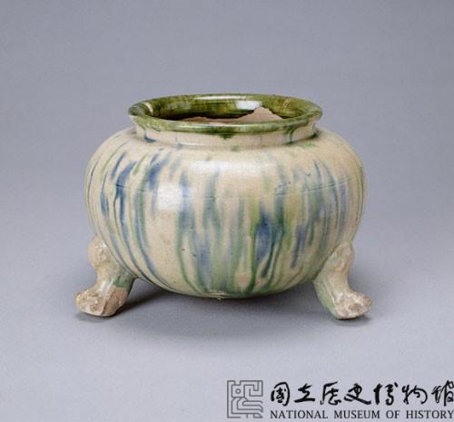 唐三彩藍彩三足爐藏品圖，第1張