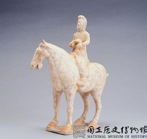 加彩人騎馬樂器俑藏品圖，第12張