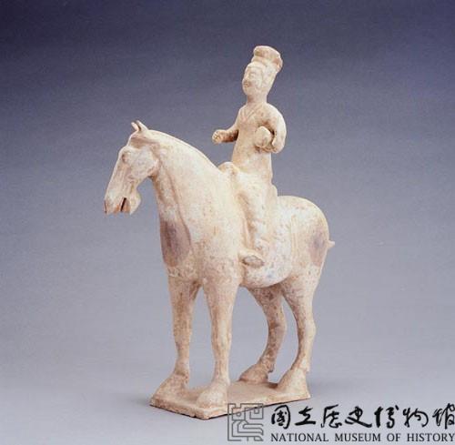 加彩人騎馬樂器俑藏品圖，第16張