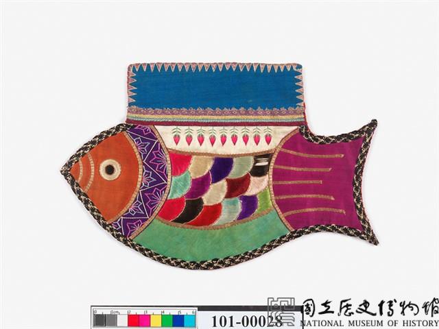 魚形彩色鱗紋檳榔袋藏品圖，第1張
