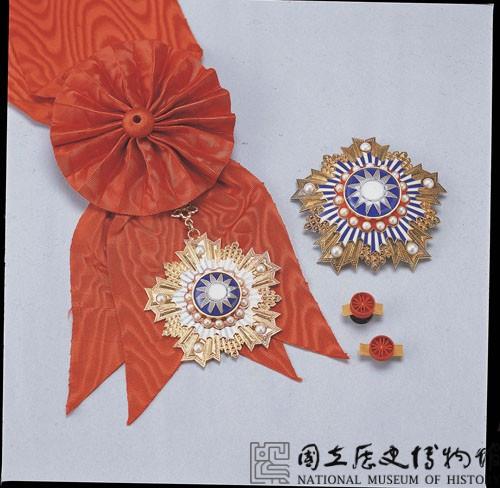 采玉大勳章藏品圖，第1張