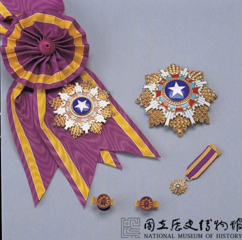 二等景星勳章藏品圖，第1張