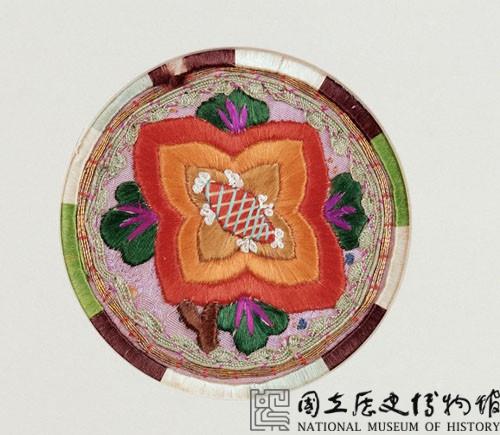 茶花彩繡茶墊藏品圖，第1張