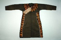 刺繡女長衣藏品圖，第2張