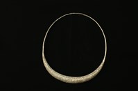 扁平項圈藏品圖，第1張