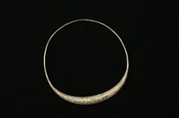 扁平項圈藏品圖，第1張