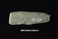 有槽石棒藏品圖，第2張