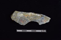 穿孔石板藏品圖，第2張