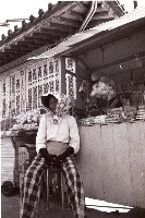 廟旁金紙小販（1950至2006年臺灣常民生活）藏品圖，第1張