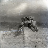 1950至2006年臺灣常民生活藏品圖，第1張