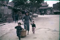 挑供品拜拜去（1950至2006年臺灣常民生活）藏品圖，第1張