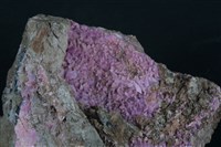 紅矽鈣錳礦藏品圖，第5張