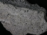 角閃石安山岩藏品圖，第3張