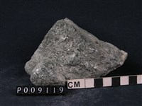 白雲母-角閃石-綠泥石片岩藏品圖，第1張