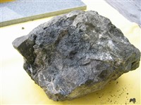 玻璃質玄武岩藏品圖，第1張