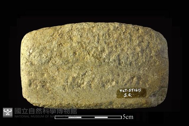 有槽石棒藏品圖，第2張