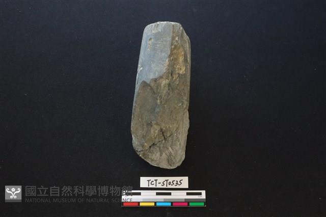 有槽石棒藏品圖，第1張