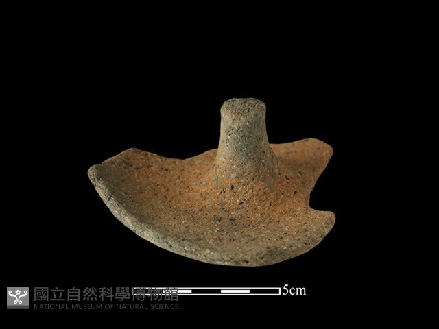 陶蓋及鈕藏品圖，第1張