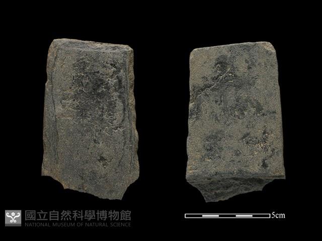 磨製斧鋤形器藏品圖，第1張