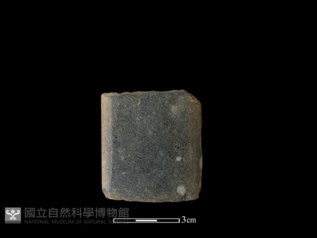 磨製有刃石器藏品圖，第1張